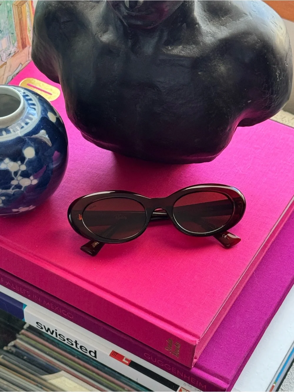 Women's Brown Oval Sunglasses - Sleek Everyday Style